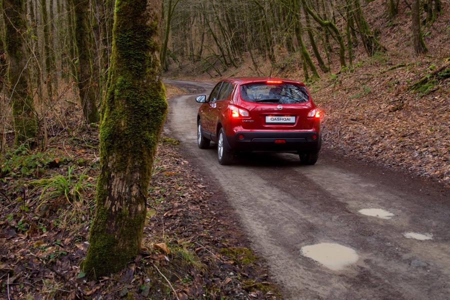  Nissan Qashqai 2010 года  (фото 35 из 204)